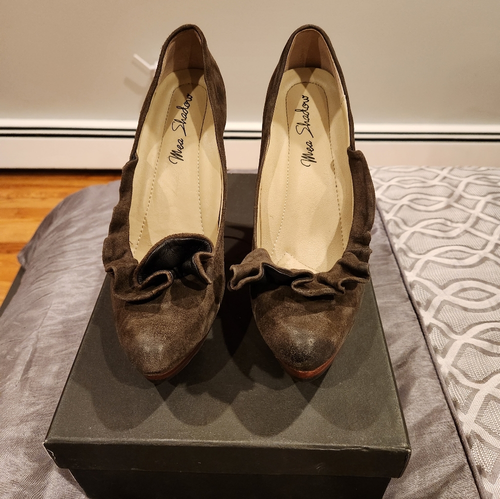 Taupe Platform shoes size 7.5 NWOT